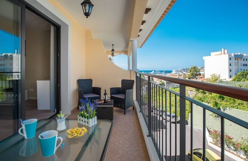 Santa Maria Maior Apartment | Funchal SilverWood Apartment by LovelyStay