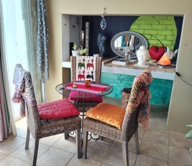 Pringle Bay Apartment | Funky beach Apartment