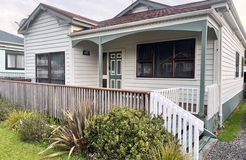 Taumarunui House | Funski Lodge, sleeps 10, Where Adventure Begins