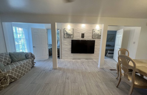Sea Isle City House | Furbaby Friendly Beautifully decorated fully equipped beach house just steps to the bay first floor Duplex