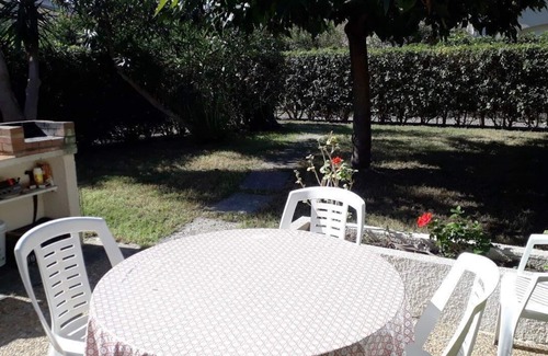 Pineto Apartment | Furnished air-conditioned studio on Lido de la Marana 100 m from the sea