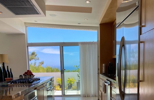 Malibu House | Furnished & Equipped Malibu Luxurious Panoramic Oceanview Vacation Home