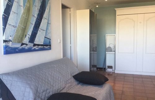 Le Brusc Apartment | Furnished studio 2 beds LE BRUSC sea view, beach and port on foot