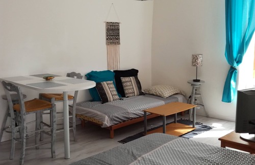 Pont-Saint-Esprit Apartment | Furnished remodeled with balcony