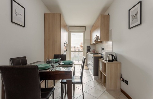 Milan Apartment | Futurismo, Large 2 Br Apartment Near Trapezio Park By Halldis