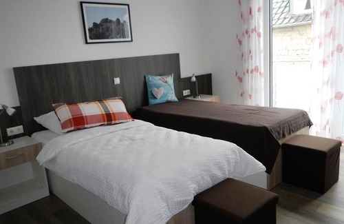 Ettringen Bed & Breakfast | Gästehaus Am Hochsimmer - Double Room Shower/WC Balcony