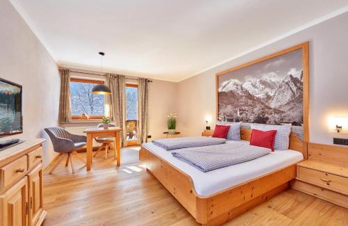 Garmisch-Partenkirchen Hotel | Gästehaus Brandnerhof