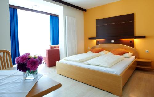 Podersdorf am See Bed & Breakfast | Gästehaus Elisabeth Weinhandl