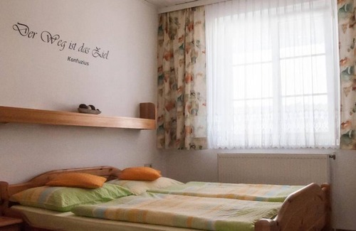 Podersdorf am See Bed & Breakfast | Gästehaus Ringbauer - Doppelzimmer mit Dusche, WC