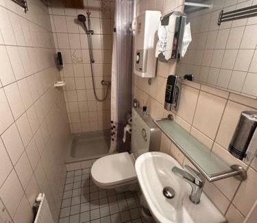 Frensdorf Apartment | Gästehaus Roensch