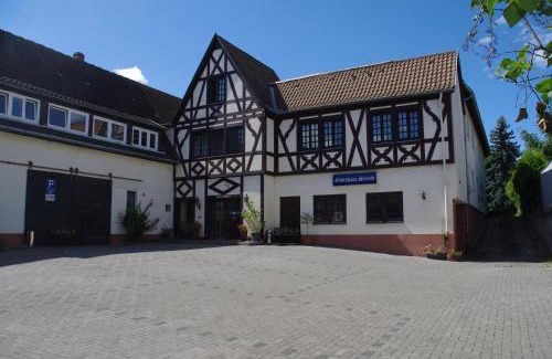 Oestrich-Winkel Hotel | Gästehaus Strieth