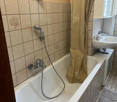 Schalke Apartment | Gästewohnung 1 OGR in der Nähe zur Veltinsarena - Gästewilli 1