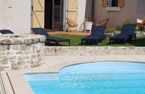 La Chapelle-Baton House | Gîte à la Campagne