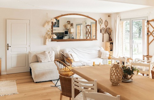 La Chapelle-Saint-Sauveur House | Gîte à la Ferme - Domaine de La Ruade