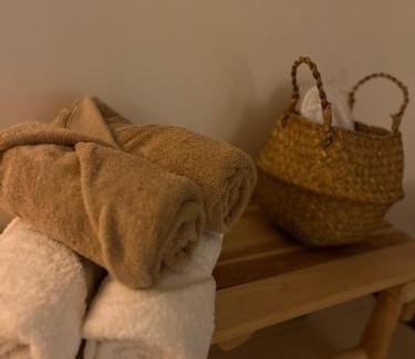 Orleans Apartment | Gîte 4 étoiles - Sauna & Balnéo jacuzzi privatifs