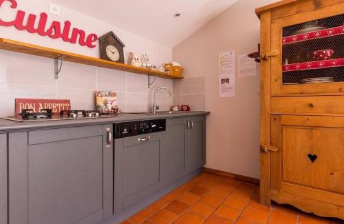 Arthon-en-Retz House | Gîte Accessible avec Jardin Fleuri près de Pornic, Éco-rénové et Équipé (Vélos, WiFi, Cheminée) - FR-1-306-957