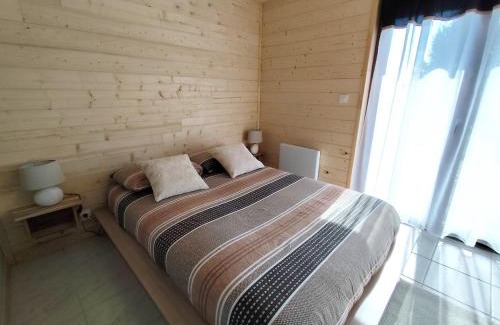 Vernet-la-Varenne Apartment | Gîte ambiance Chalet