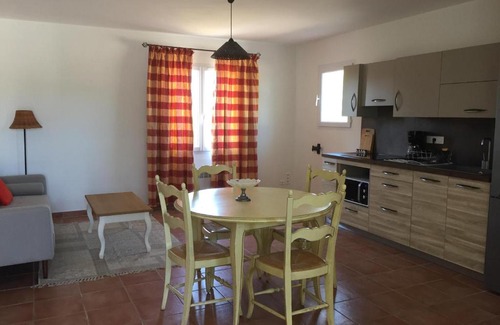 Le Thoronet Apartment | Gîte/Appartement Saint Bernard