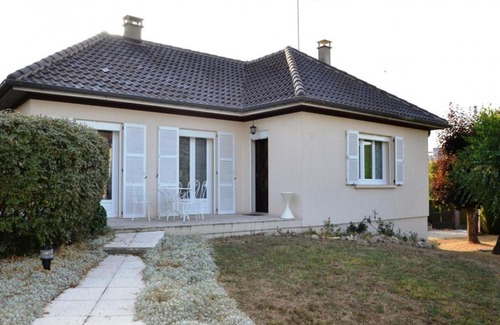 Arcis-sur-Aube House | Gîte Arcis-sur-Aube, 4 pièces, 5 personnes - FR-1-543-57