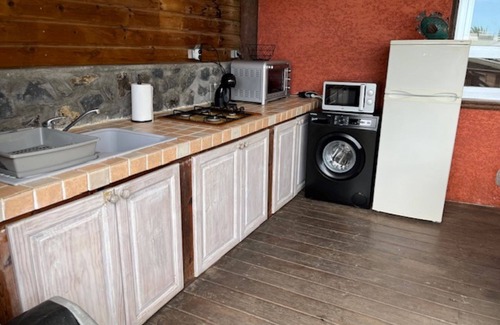 Le Portail Apartment | Gîte Atypique 35m² Grande Varangue Cuisine Intégrée, Confort, Dépaysement