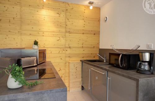 Saint-Genest-Malifaux House | Gîte authentique avec cheminée et spa, au cœur de la nature - FR-1-496-340