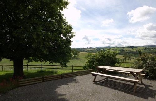 Chamboeuf House | Gîte authentique avec cheminée, animaux admis, près de St-Galmier - FR-1-496-175