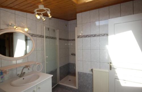 Chamboeuf House | Gîte authentique avec cheminée, animaux admis, près de St-Galmier - FR-1-496-175