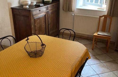 Veranne House | Gîte authentique avec cheminée et wifi, près du Pilat - FR-1-496-255
