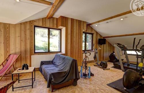 La Versanne House | Gîte authentique avec cheminée et animaux acceptés - FR-1-496-127