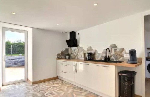 Ploudaniel House | Gîte Aux balzanes de Varvella with private pool