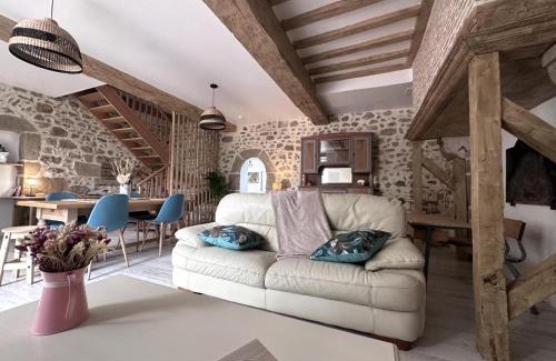 Rocles House | Gîte Beaucotray rénové 1840 avec jeux pour enfants, campagne paisible - FR-1-489-546