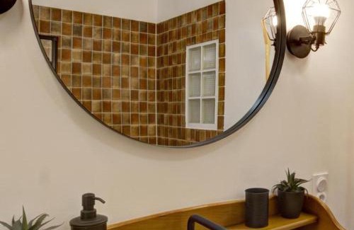 Belmont-de-la-Loire House | Gîte campagnard convivial avec terrasse et animaux acceptés - FR-1-496-304