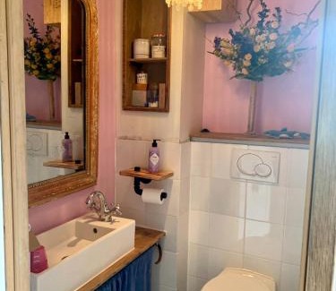 Passenans Apartment | Gîte Chambre de la Tante Camille - Les Filles Tresy