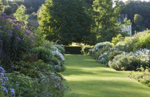 Sasnieres House | Gîte charmant à Sasnières avec parking et animaux acceptés - FR-1-491-340