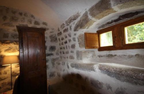 Marlhes House | Gîte charmant avec cheminée et jardin à Marlhes, proche commodités et sentiers de randonnée - FR-1-496-55