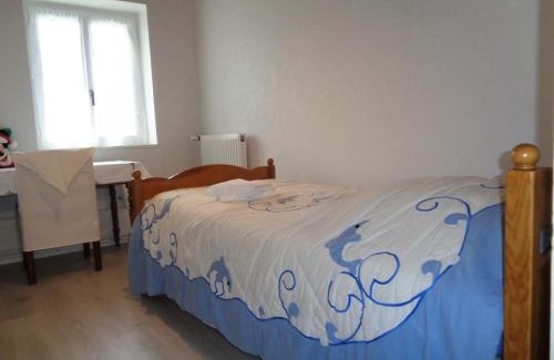 Saint-Jean-la-Vetre House | Gîte confortable avec terrasse et animaux acceptés - FR-1-496-248