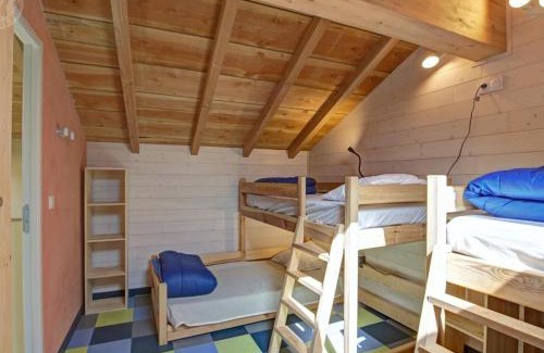 Verrieres-en-Forez House | Gîte confortable avec vue panoramique, idéal pour groupes - FR-1-496-314