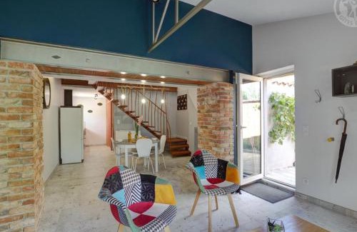 Balbigny House | Gîte confortable à Balbigny avec terrasse et jardin - FR-1-496-282