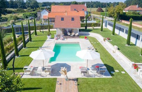 Hauterive House | Gîte confortable avec piscine et climatisation à Hauterives - FR-1-489-203