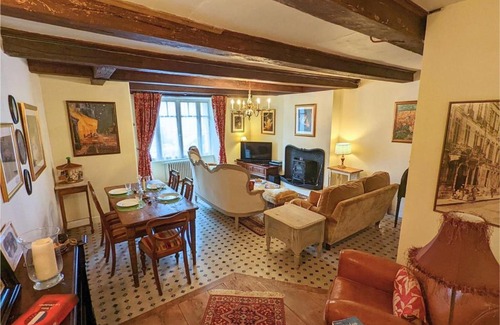 Charente Limousine House | Gîte Cosy à Abzac avec Jardin, Proche Confolens et Services Inclus - FR-1-653-84