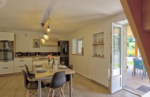 Pouilly-les-Feurs House | Gîte cosy avec spa et balcon dans la nature - FR-1-496-303