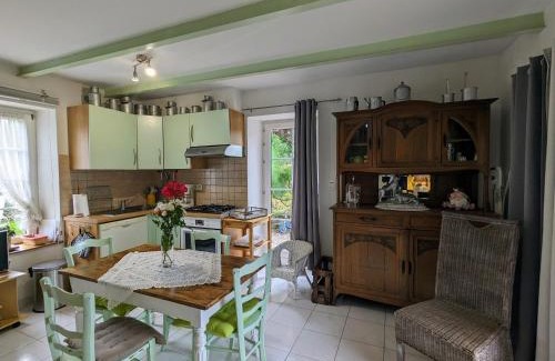 Saulcy-sur-Meurthe House | Gîte cosy "shabby chic" avec sauna privé, grand terrain et randonnées à proximité - FR-1-589-256