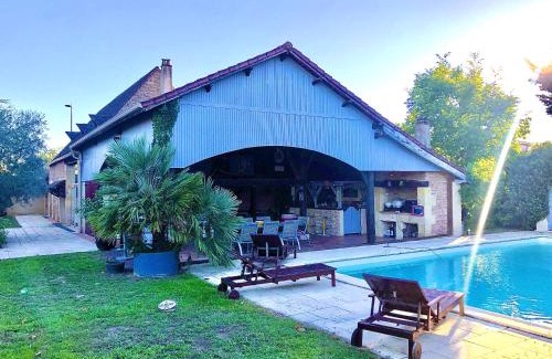 Lamonzie-Saint-Martin House | Gîte d'exception tout confort, piscine et aménagements loisirs uniques - 6 chambres !