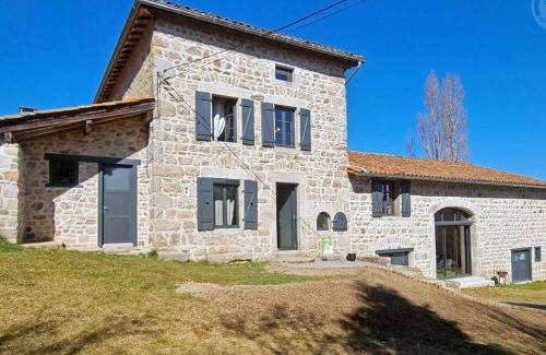 Saint-Priest-la-Prugne House | Gîte de charme pour 14 pers avec piscine chauffée et wifi - FR-1-496-346