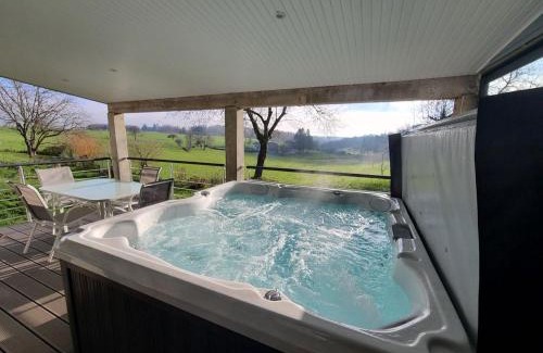 Plombieres-les-Bains House | Gîte de charme avec sauna, spa et terrain de pétanque à Plombières-les-Bains, idéal en famille - FR-1-589-432