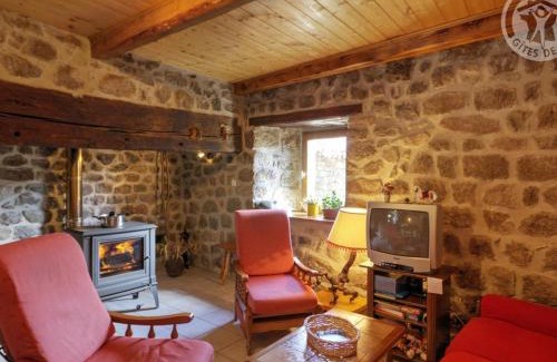 Burdignes House | Gîte de Charme 16e siècle avec Wifi et Cheminée - FR-1-496-101