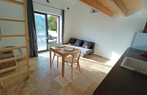 Crestet Apartment | Gîte de charme avec jacuzzi face au Mont Ventoux