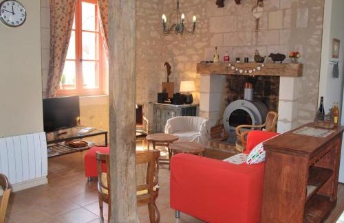 Saint-Senoch House | Gîte de charme en Touraine du Sud avec cheminée, jardin clos et équipement bébé, proche Loches - FR-1-381-40