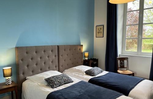 Deux-Chaises House | Gîte de charme XVIIe siècle, climatisé, au cœur du Bocage Bourbonnais - FR-1-489-126