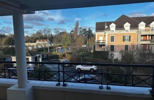Emerainville Apartment | Gîte de l'Orangerie